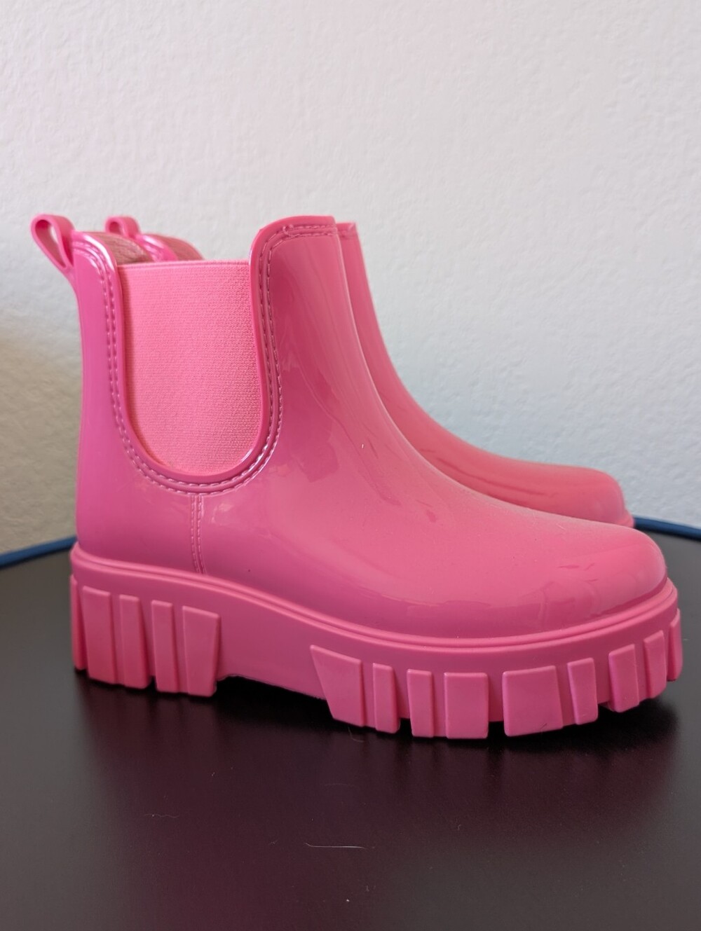 Lug Sole Chelsea Rainboots - Bubblegum Pink - Picture 4 of 8